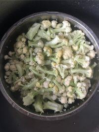 干煸有机菜花的做法步骤1